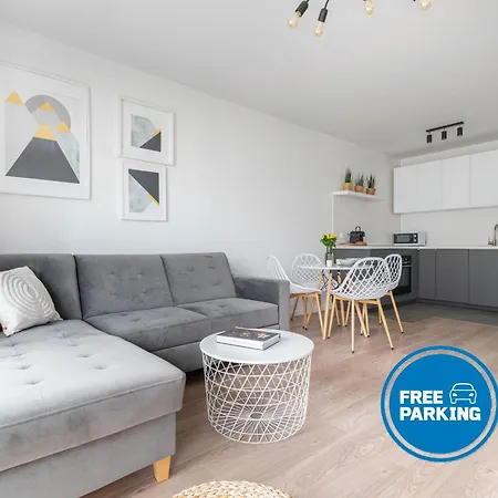 Park 3 Stawy - Free Parking - Self Check-in Apartment *